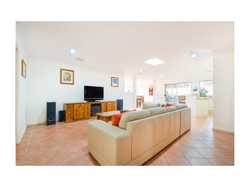 14 Marrington Circuit, Morphett Vale SA 5162