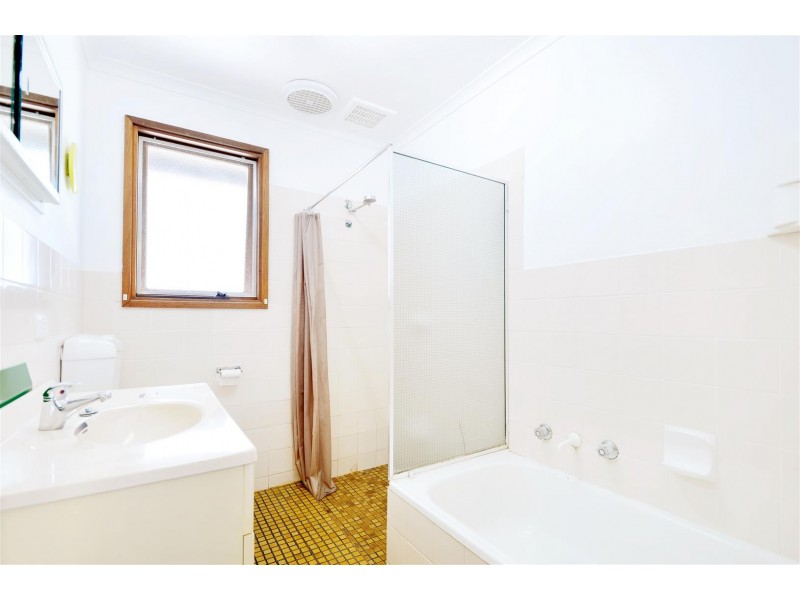 30 Lindsay Drive, Morphett Vale SA 5162