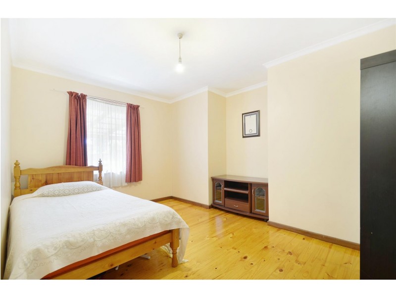 30 Lindsay Drive, Morphett Vale SA 5162