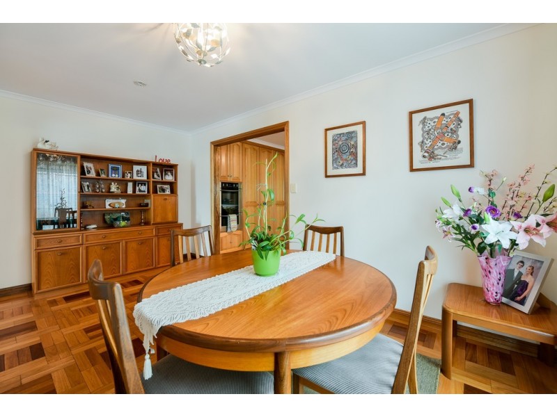 17 Philipson Crescent, Sheidow Park SA 5158