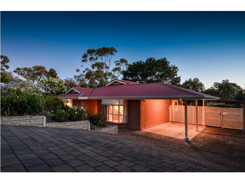 15 Sherwood Avenue, Happy Valley SA 5159