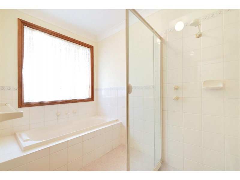 15 Sherwood Avenue, Happy Valley SA 5159