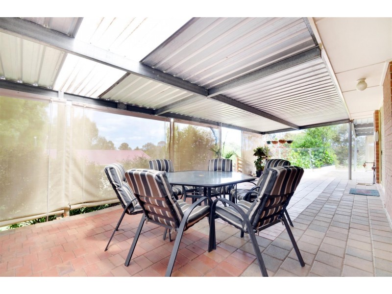 15 Sherwood Avenue, Happy Valley SA 5159