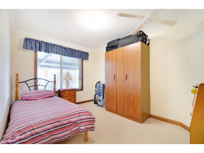 15 Sherwood Avenue, Happy Valley SA 5159