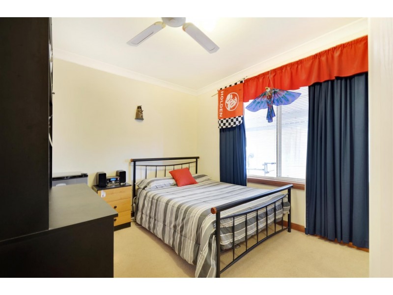 15 Sherwood Avenue, Happy Valley SA 5159