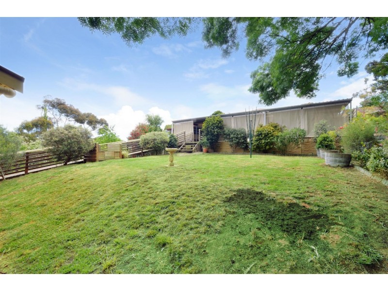 15 Sherwood Avenue, Happy Valley SA 5159