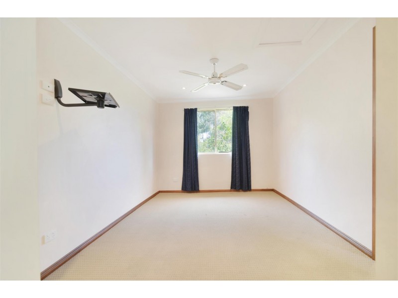 15 Sherwood Avenue, Happy Valley SA 5159