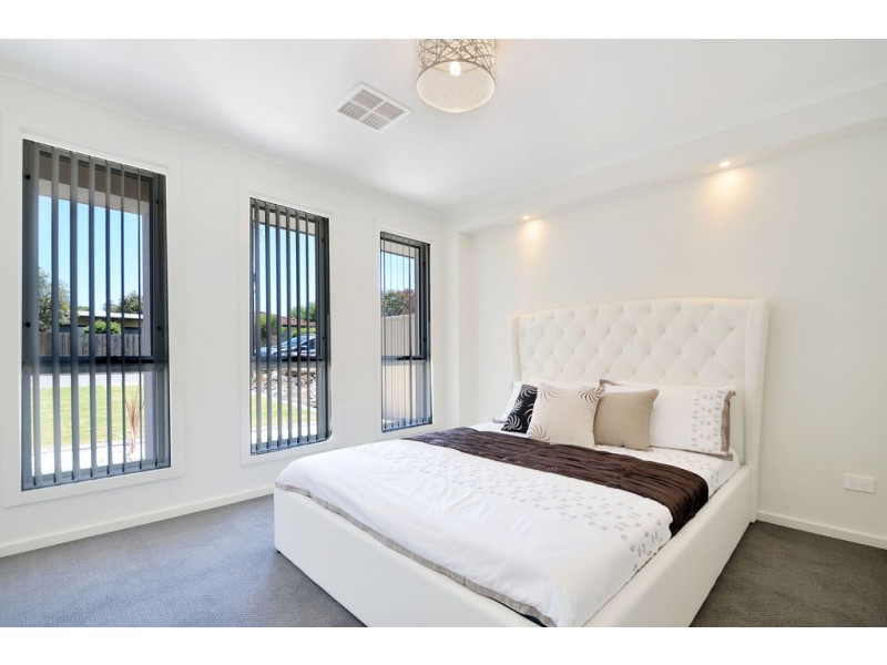 34 and 34A Stirling Crescent, Aldinga Beach SA 5173