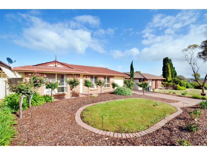 12 Tobin Crescent, Woodcroft SA 5162