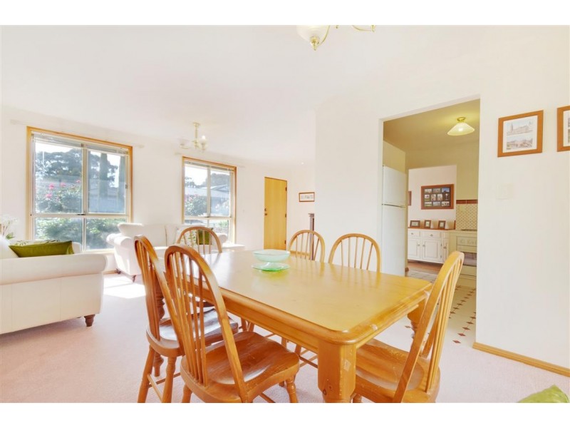 12 Tobin Crescent, Woodcroft SA 5162