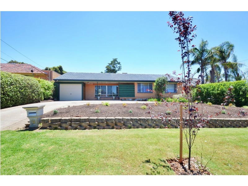 11 Glenda Avenue, Morphett Vale SA 5162