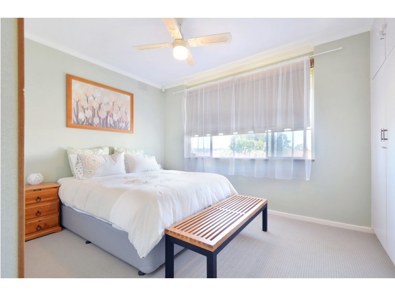 11 Glenda Avenue, Morphett Vale SA 5162