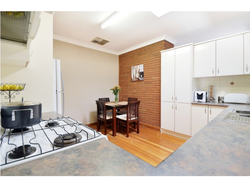 11 Glenda Avenue, Morphett Vale SA 5162