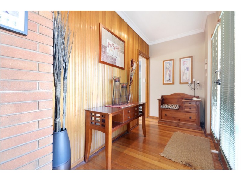 11 Glenda Avenue, Morphett Vale SA 5162