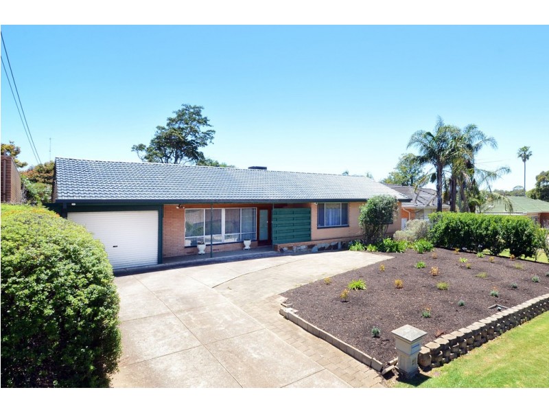 11 Glenda Avenue, Morphett Vale SA 5162