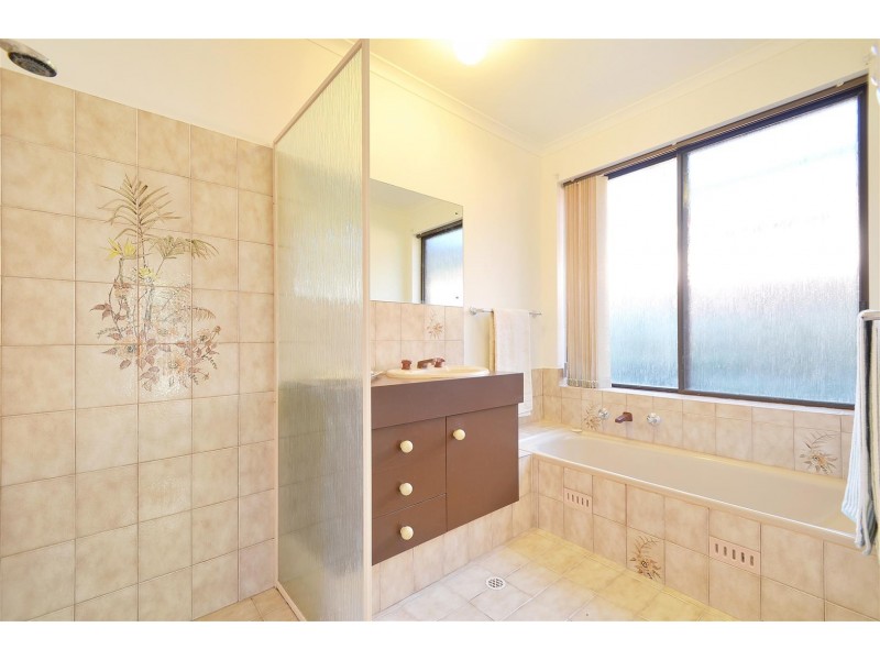 19 Haven Road, Aberfoyle Park SA 5159