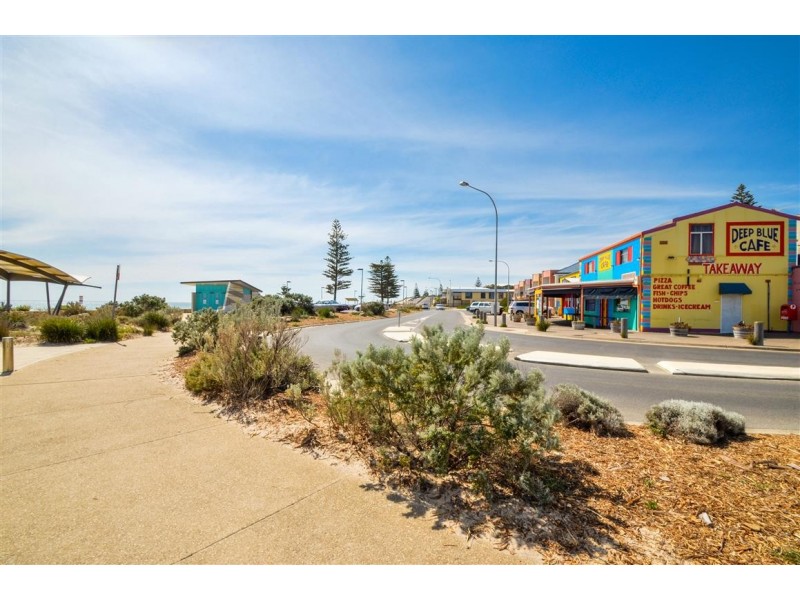 67 Third Avenue, Moana SA 5169