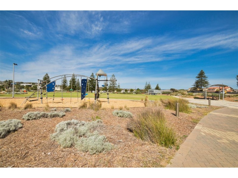 67 Third Avenue, Moana SA 5169