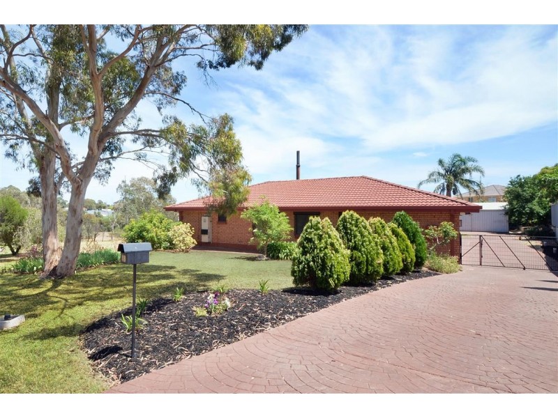 18 Banks Road, Woodcroft SA 5162