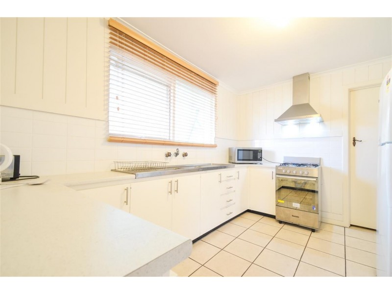 11 Pedro Avenue, Morphett Vale SA 5162