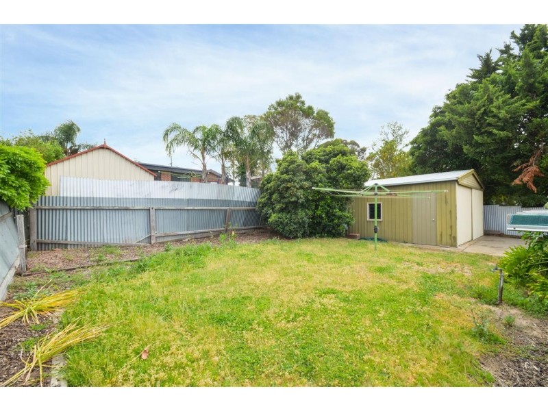 11 Pedro Avenue, Morphett Vale SA 5162