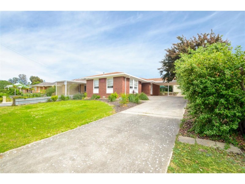 11 Pedro Avenue, Morphett Vale SA 5162