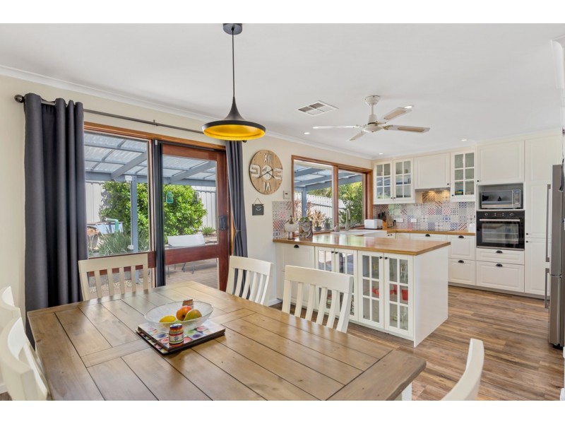 31 Fountain Valley Drive, Happy Valley SA 5159