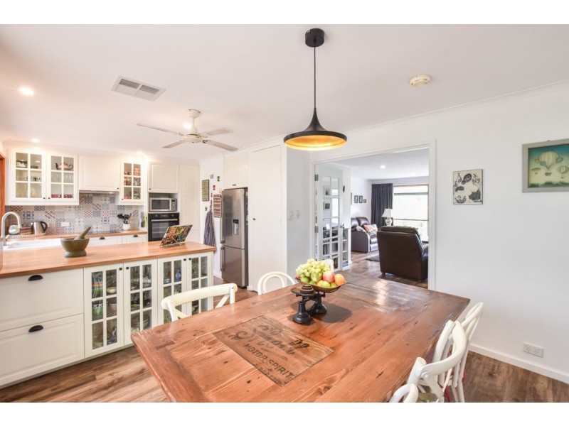 31 Fountain Valley Drive, Happy Valley SA 5159