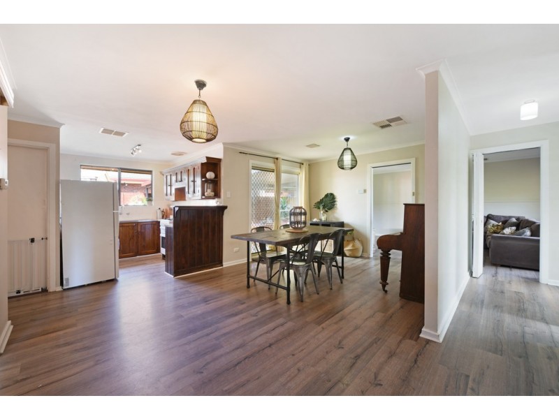 33 Marston Drive, Morphett Vale SA 5162