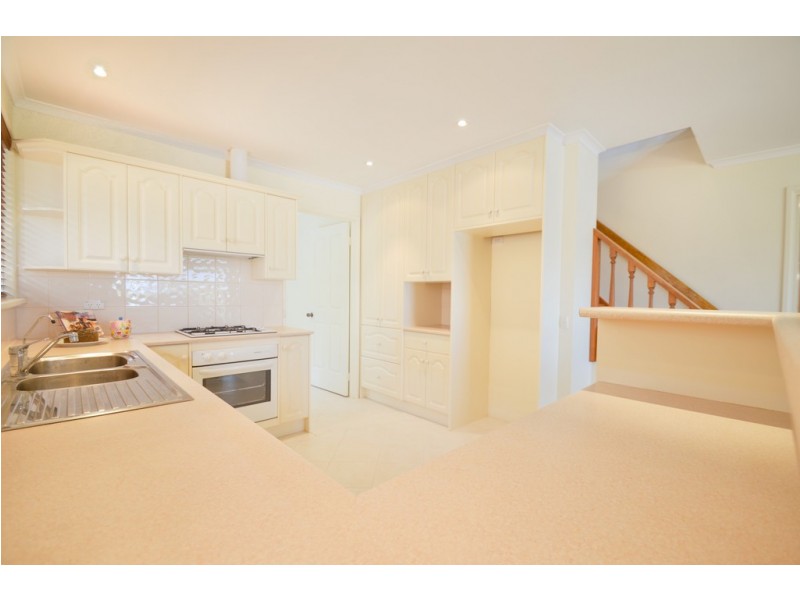 6 Coburn Court, Trott Park SA 5158