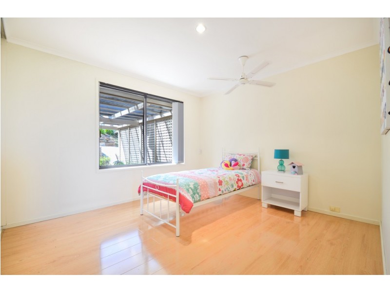 6 Coburn Court, Trott Park SA 5158
