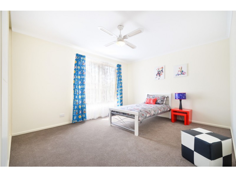 6 Coburn Court, Trott Park SA 5158