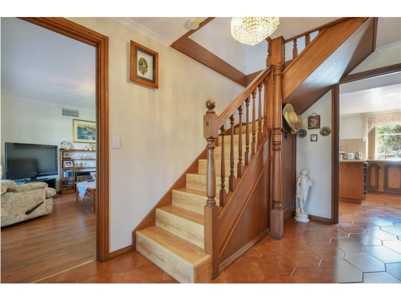 6 Fairhill Street, Hallett Cove SA 5158