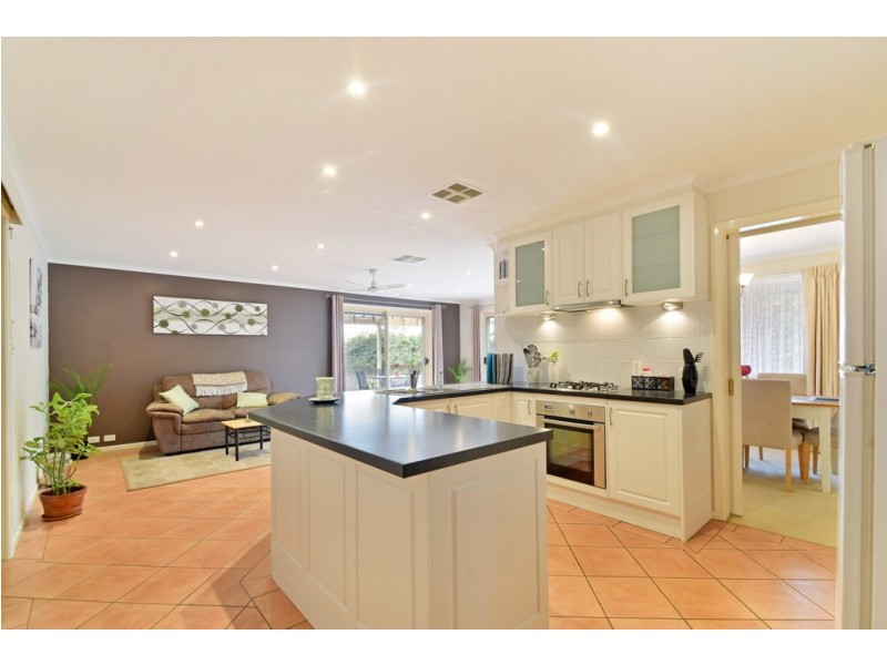 5 Corsair Close, Seaford Rise SA 5169
