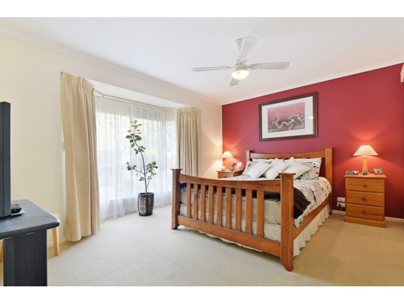 5 Corsair Close, Seaford Rise SA 5169