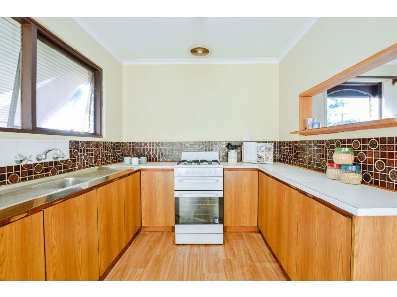 8 Regency Road, Happy Valley SA 5159