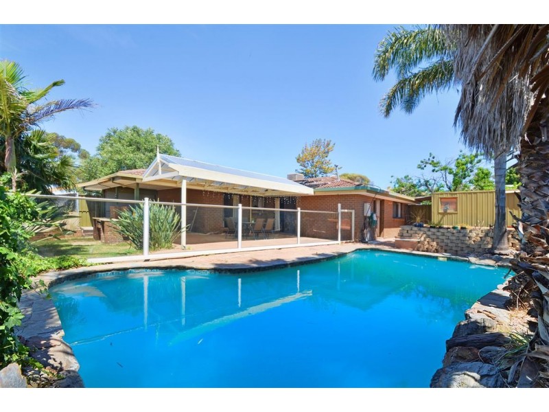 3 Simpson Court, Morphett Vale SA 5162