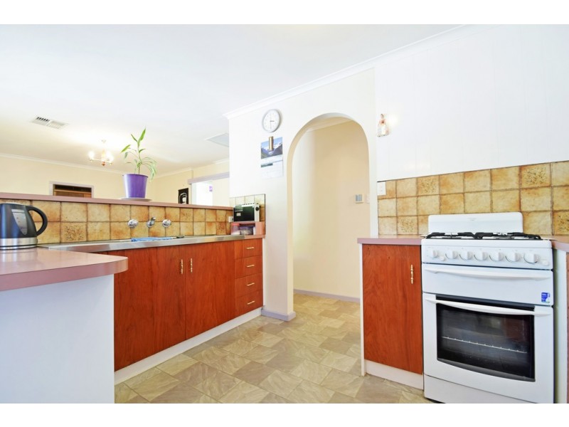 62 French Crescent, Trott Park SA 5158