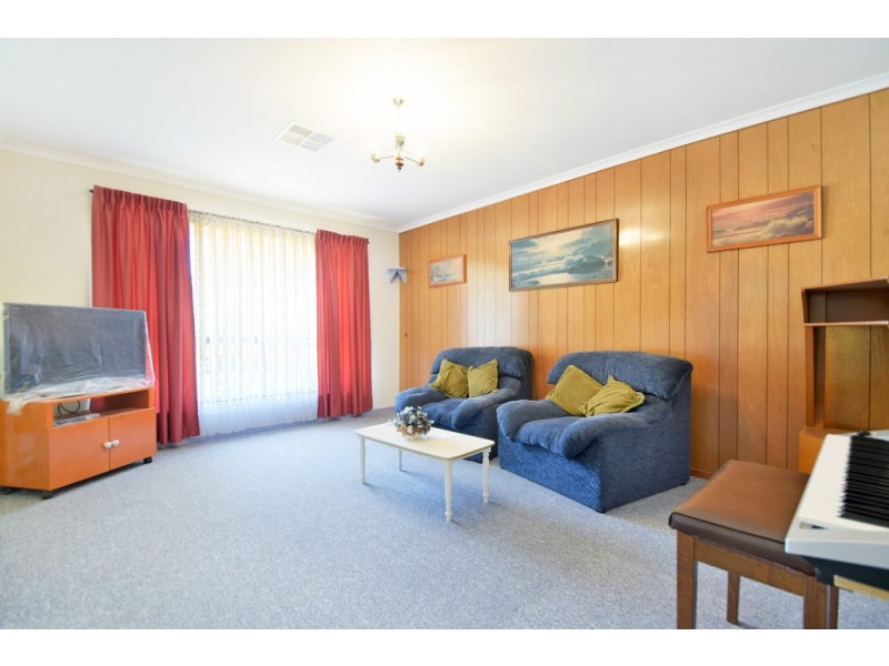 62 French Crescent, Trott Park SA 5158