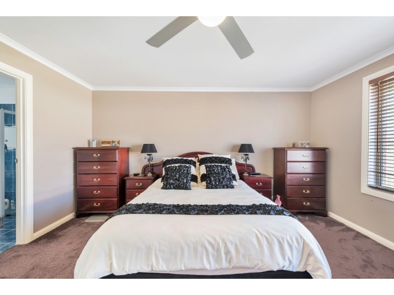 19 Bathbank Crescent, Sheidow Park SA 5158