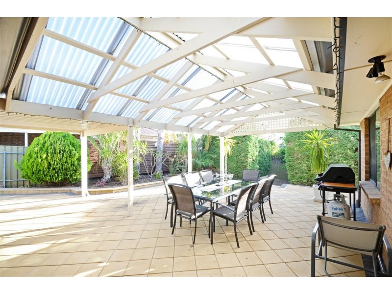 22 Potter Drive, Woodcroft SA 5162