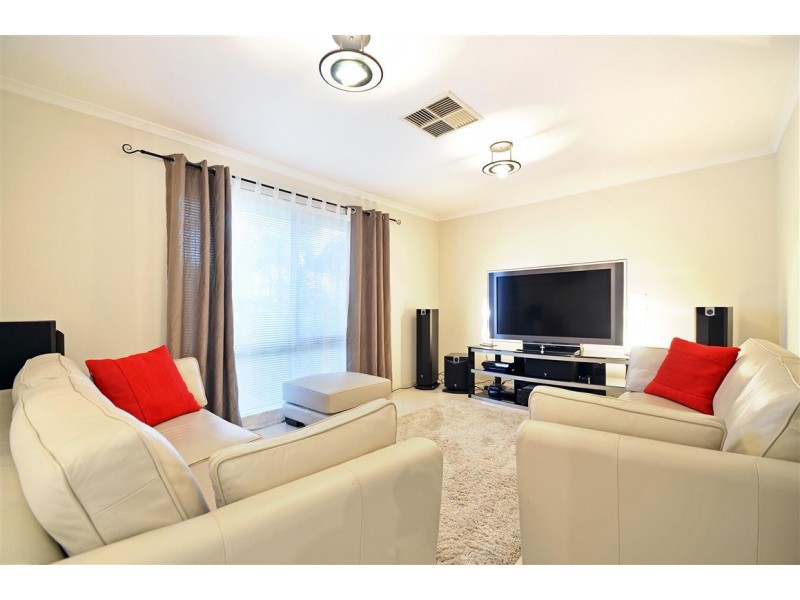 22 Potter Drive, Woodcroft SA 5162