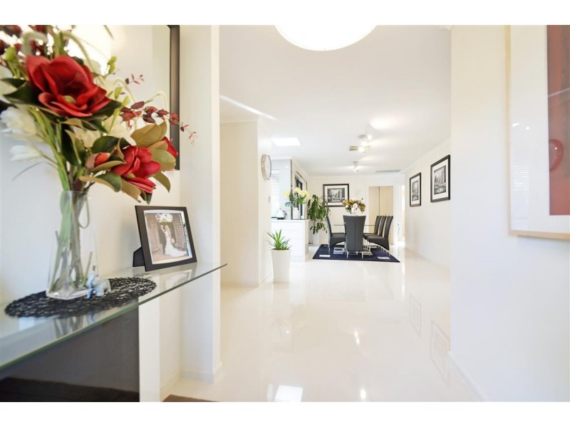 22 Potter Drive, Woodcroft SA 5162