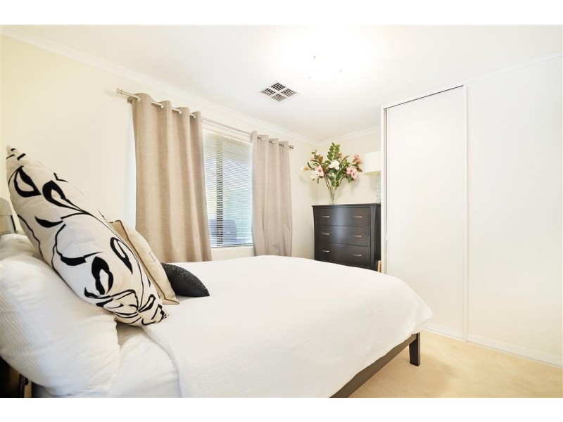 22 Potter Drive, Woodcroft SA 5162