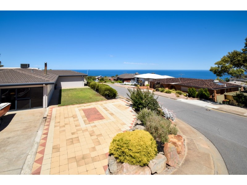26 Kurrambi Crescent, Hallett Cove SA 5158