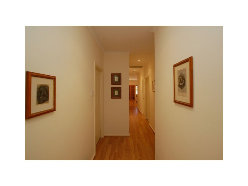 9 Eurunderee Avenue, Seacombe Gardens SA 5047