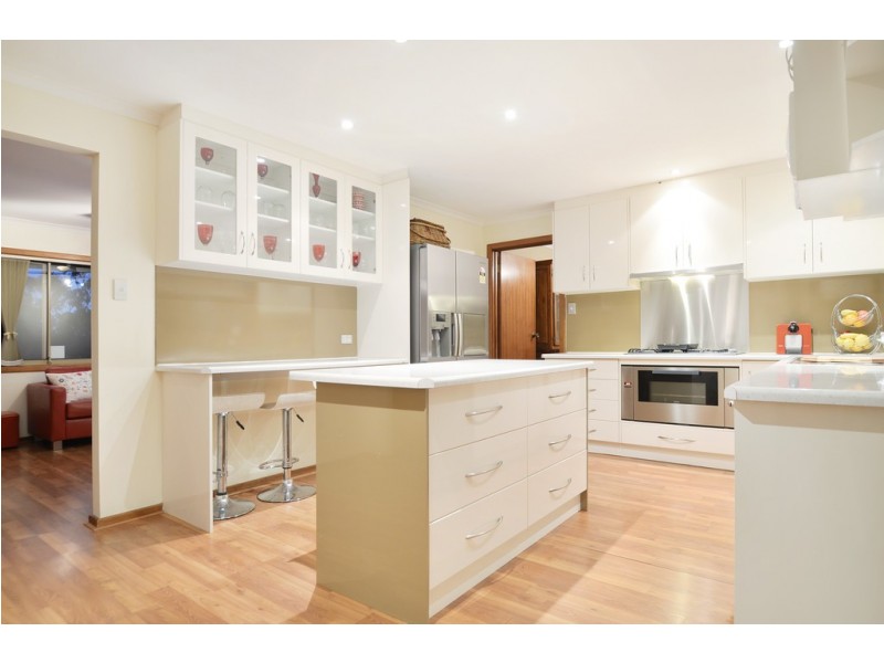 90 Broadmeadow Drive, Flagstaff Hill SA 5159