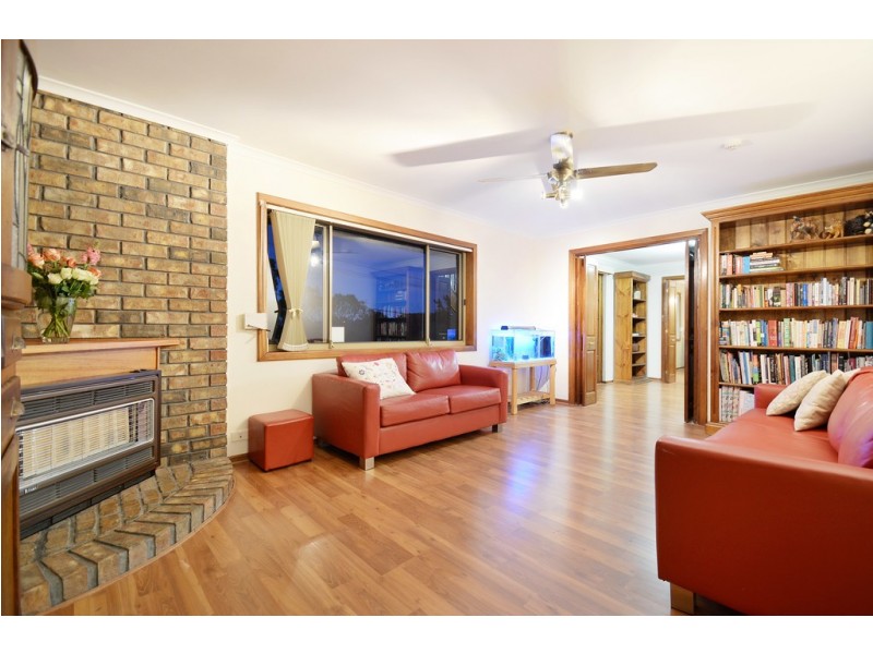 90 Broadmeadow Drive, Flagstaff Hill SA 5159