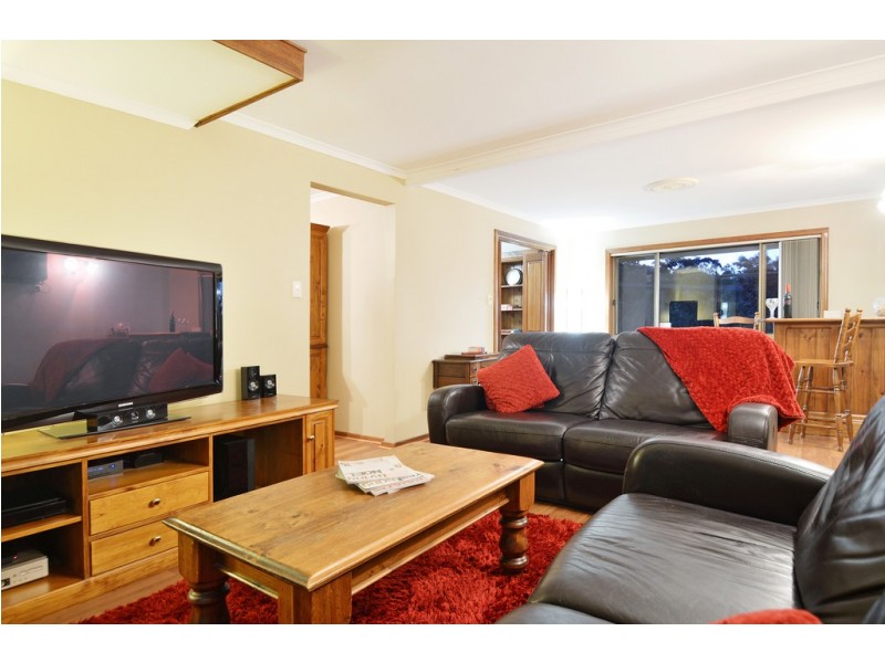 90 Broadmeadow Drive, Flagstaff Hill SA 5159