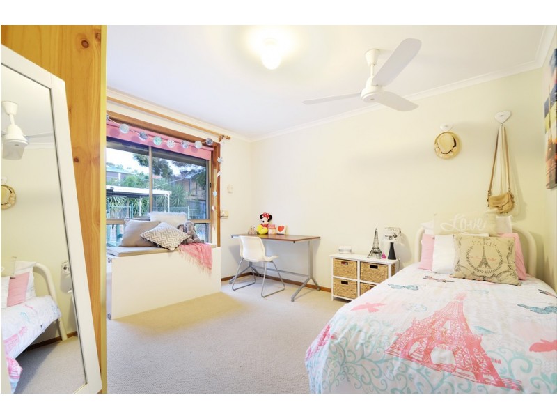 90 Broadmeadow Drive, Flagstaff Hill SA 5159